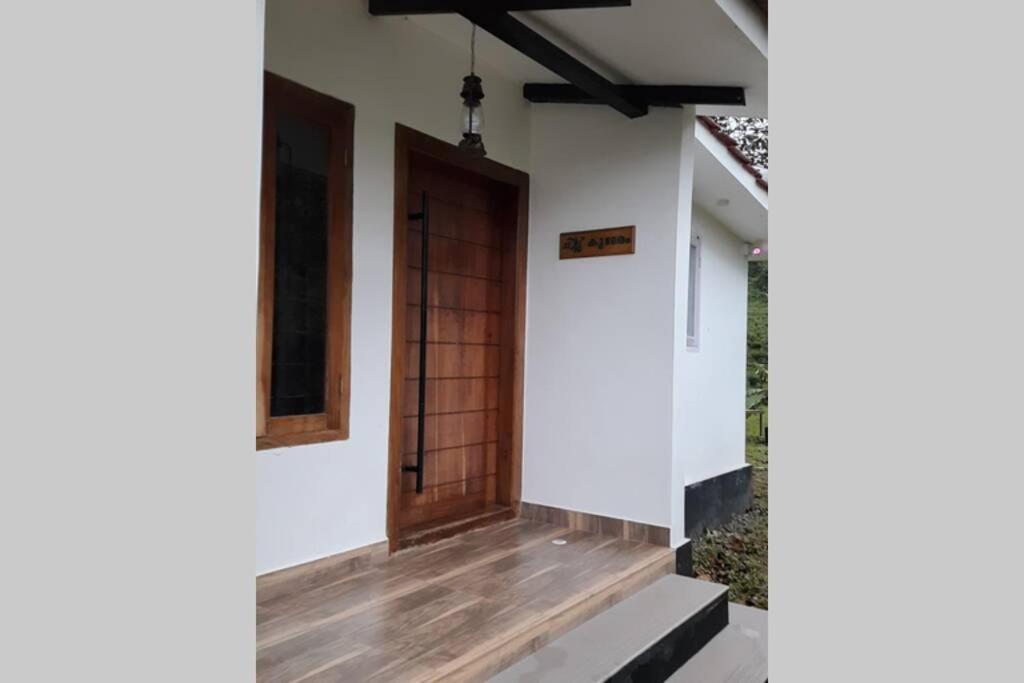 ואגאמון Farmstay In ചില്ലുകൂടാരം At Les Domki Et Al. מראה חיצוני תמונה